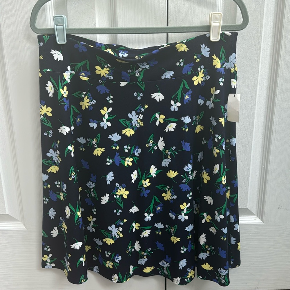 Talbots Pull-on Elastic waist skirt L NWT